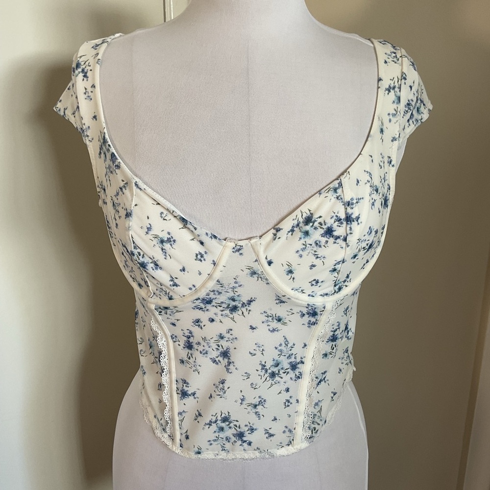 Garage White and Blue Floral Crop Top Tie Back Size Medium - Picture 2 of 6